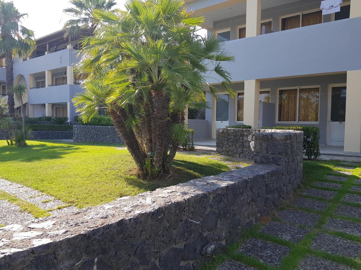 Asteraki Aparthotel Gouvia Exterior photo
