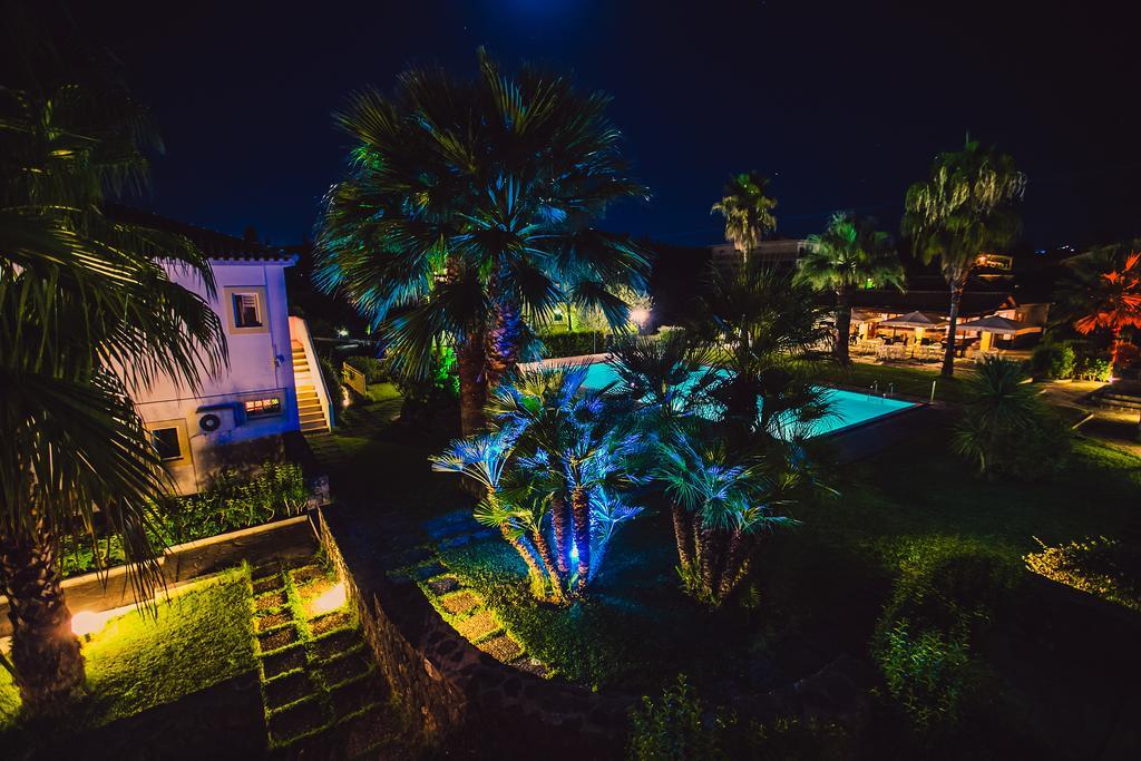 Asteraki Aparthotel Gouvia Exterior photo